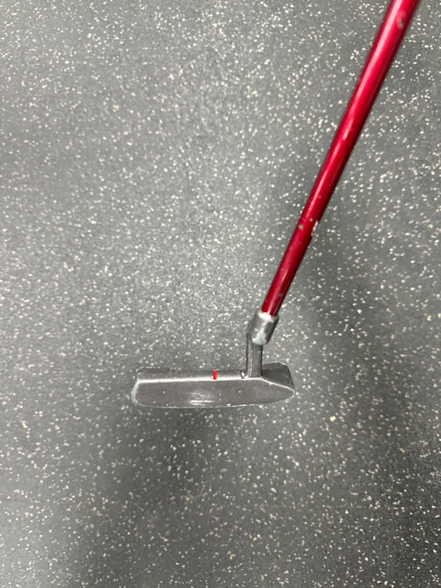 Vist Large View of Product Image Which is Used Red Zone Jr Putter RH