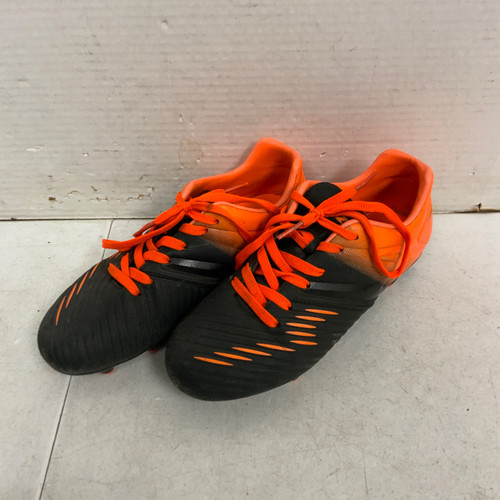 Vist Large View of Product Image Which is Used Vizari Soccer Cleats Orange Junior 03.5