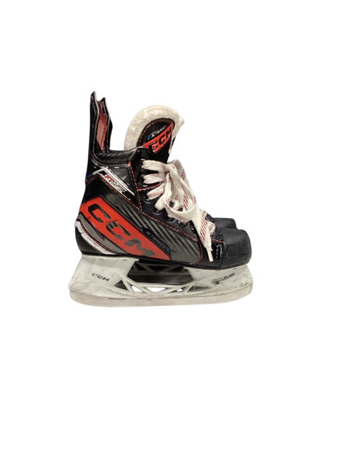 Vist Large View of Product Image Which is Used CCM FT6 PRO Youth Hockey Skate Youth 13.0