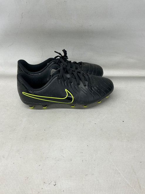 Vist Large View of Product Image Which is Used Nike Soccer Cleats Black Junior 06