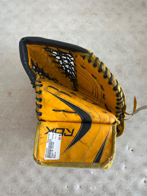 Vist Large View of Product Image Which is Used Reebok 6K Youth Goalie Catcher None