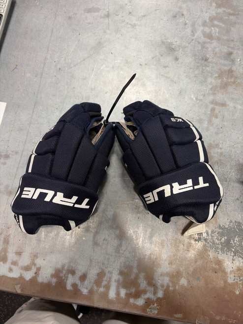 Vist Large View of Product Image Which is Used True XC9 Junior Gloves Navy Blue 10"