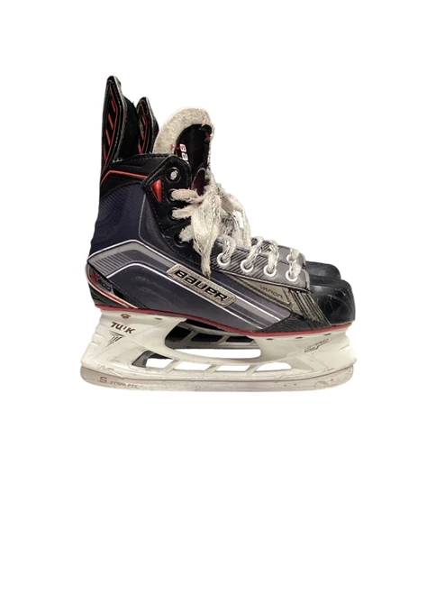 Vist Large View of Product Image Which is Used Bauer VAPOR X600 Intermediate Hockey Skate Intermediate 4.5
