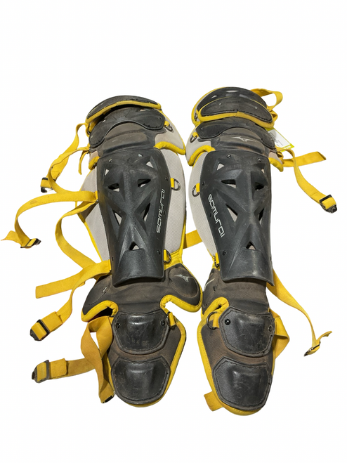 Vist Large View of Product Image Which is Used Mizuno SAMURAI Catchers Leg Guards Yellow Adult
