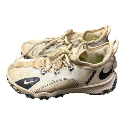 Vist Large View of Product Image Which is Used Nike FUTUREFIELD BB/SB Cleats White Junior 01.5