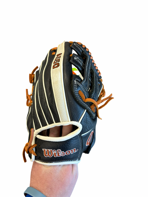 Vist Large View of Product Image Which is Used Wilson A550 BB/SB Glove RH Throw Black 12"