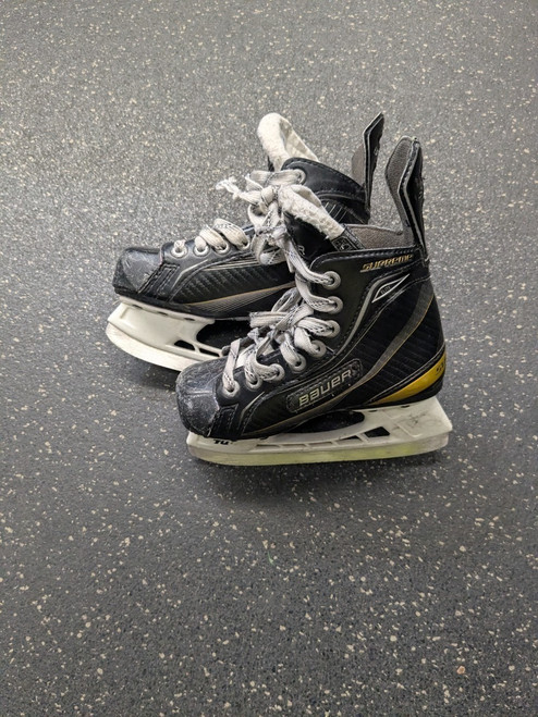Vist Large View of Product Image Which is Used Bauer SUPREME ELITE Youth Hockey Skate Youth 10.5