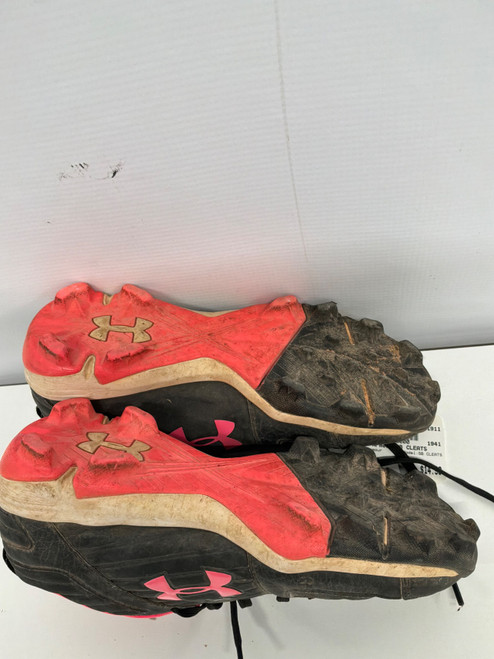 Vist Large View of Product Image Which is Used Under Armour SB CLEATS BB/SB Cleats Black Junior 04
