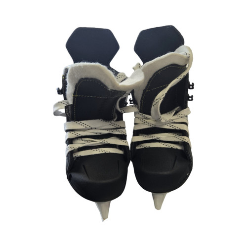 Vist Large View of Product Image Which is Used CCM TACKS AS 550 SKATES SZ8Y Youth Hockey Skate Youth 08.0