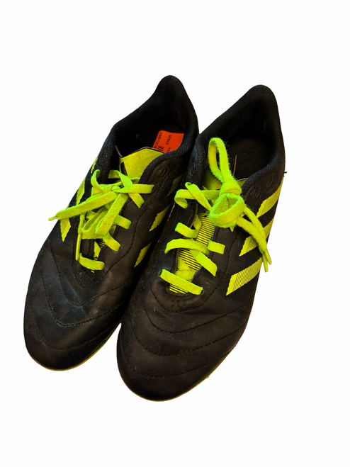 Vist Large View of Product Image Which is Used Adidas Soccer Cleats Lime And Black Junior 03.5