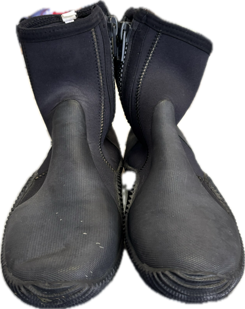 Vist Large View of Product Image Which is Used Adult Footwear Black Senior 10