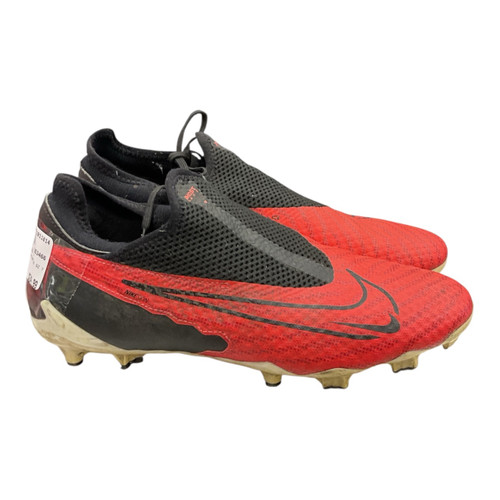 Vist Large View of Product Image Which is Used Nike PHANTOM GX SZ 7 Soccer Cleats Black And Red Senior 7