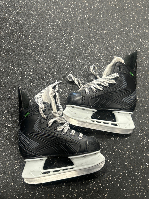 Vist Large View of Product Image Which is Used Reebok 22K Youth Hockey Skate Youth 10.0
