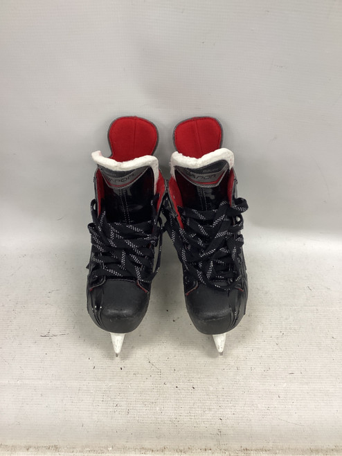 Vist Large View of Product Image Which is Used Bauer X400 Junior Hockey Skate Junior 01