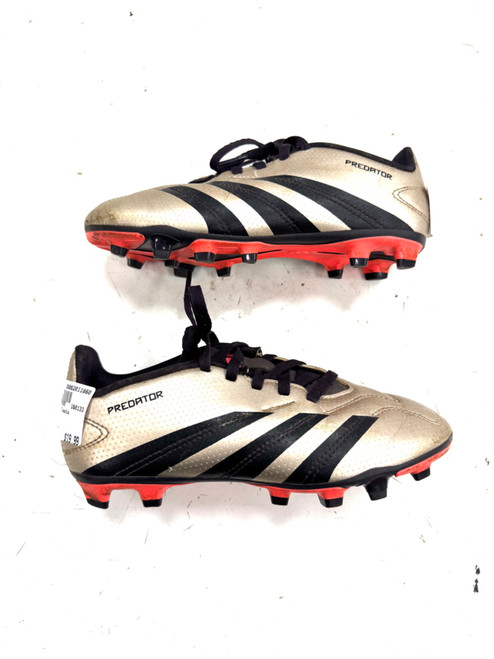 Vist Large View of Product Image Which is Used Adidas Soccer Cleats Silver Junior 02