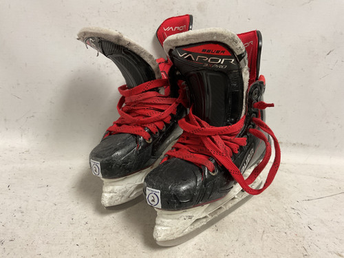 Vist Large View of Product Image Which is Used Bauer VAPOR 3X PRO Junior Hockey Skate White/Black/Red Junior 02