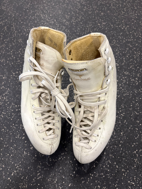 Vist Large View of Product Image Which is Used Risport SUPER CRISTALLO WomensFigure Skate White Senior 9