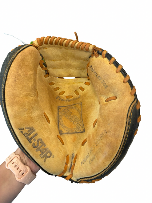 Vist Large View of Product Image Which is Used All Star ALL STAR PRO FORM BB/SB Catchers RH Throw Brown 32"