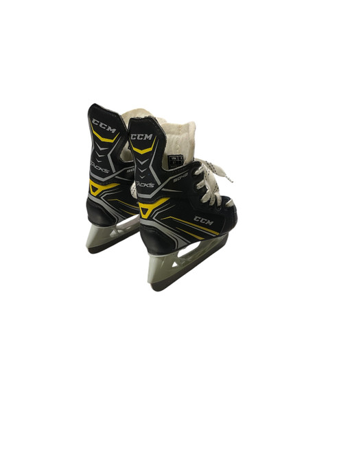Vist Large View of Product Image Which is Used CCM 9042 Youth Hockey Skate Youth 08.0
