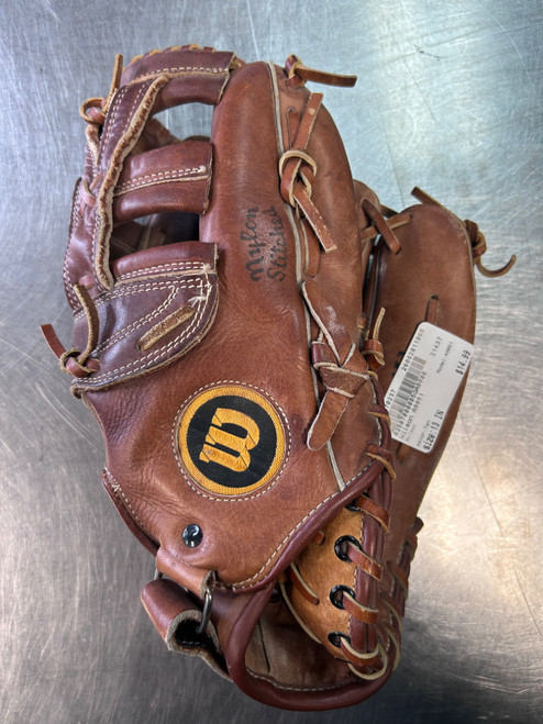 Vist Large View of Product Image Which is Used Wilson A9851 BB/SB Glove RH Throw Tan 13"