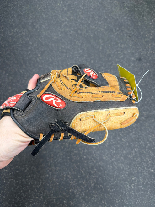Vist Large View of Product Image Which is Used Rawlings PP11TB BB/SB Glove RH Throw Black 11"