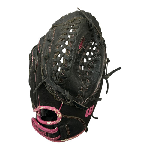 Vist Large View of Product Image Which is Used Wilson A440 FLASH RH Throw Fastpitch Gloves Black 11"