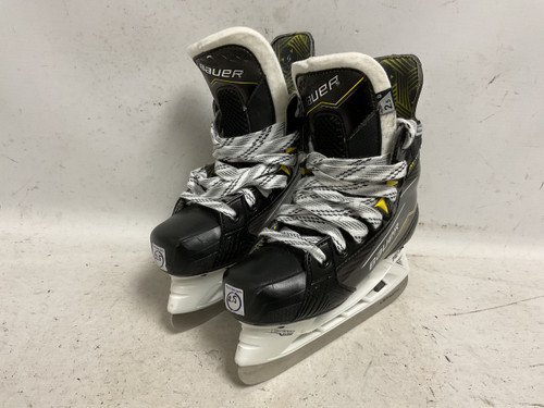 Vist Large View of Product Image Which is Used Bauer SUPREME M40 Junior Hockey Skate Junior 02.5
