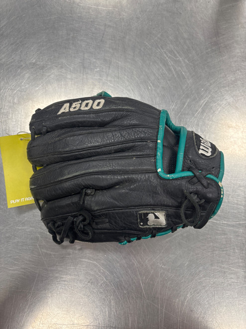 Vist Large View of Product Image Which is Used Wilson A500 A05RB161075 BB/SB Glove RH Throw Black 10 3/4"