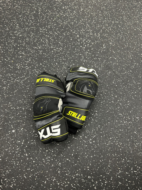 Vist Large View of Product Image Which is Used STX STALLION 100 Lacrosse Arm Pads/Guards Black MD