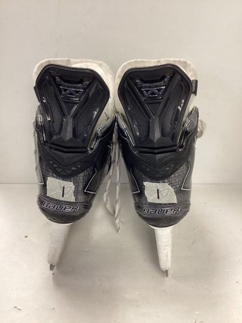 Vist Large View of Product Image Which is Used Bauer SUPREME M50 PRO Junior Hockey Skate Junior 01