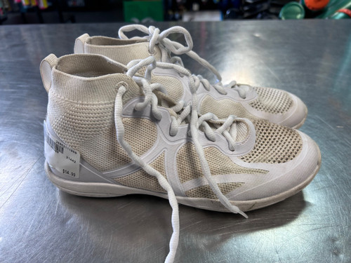 Vist Large View of Product Image Which is Used Running/X-Train Shoes W Senior 8