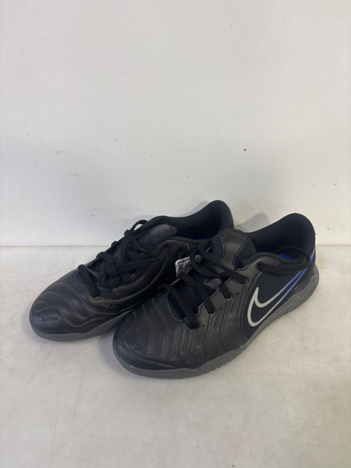 Vist Large View of Product Image Which is Used Nike Soccer Indoor Shoes Black Junior 02