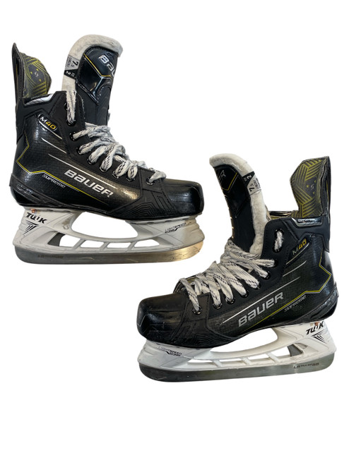 Vist Large View of Product Image Which is Used Bauer M40 FIT 2 Senior Hockey Skate Senior 7.5