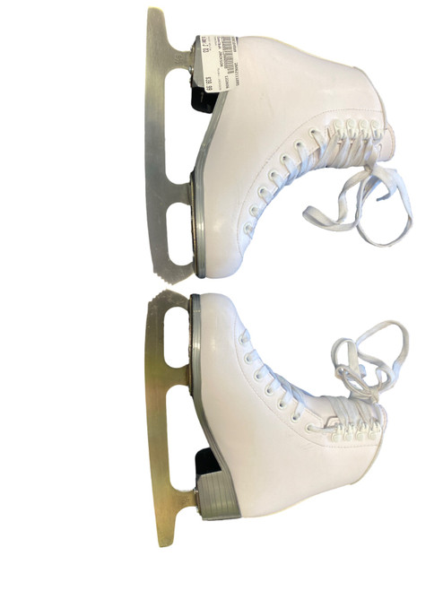 Vist Large View of Product Image Which is Used Camelbak JACKSON Girls Figure Skate White Junior 03