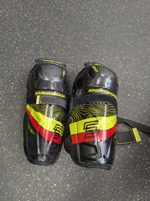 Vist Large View of Product Image Which is Used Sher-wood REKKER LEGEND SG Youth Shin Guards None 8"