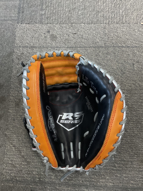 Vist Large View of Product Image Which is Used Rawlings R9 SERIES BB/SB Catchers RH Throw Brown And Black 32"