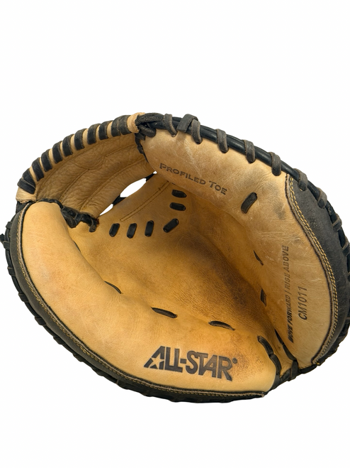 Vist Large View of Product Image Which is Used All-Star CM 1011 Junior Baseball Catchers Mitt RH Throw Black And Natural 31 1/2"