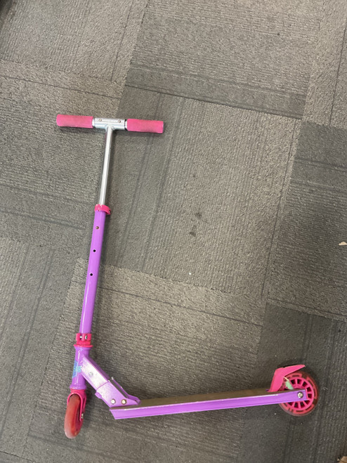 Vist Large View of Product Image Which is Used Madd Gear SCOOTER Scooter Pink
