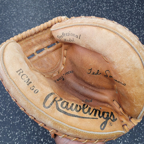 Vist Large View of Product Image Which is Used Rawlings RCM 50 BB/SB Catchers RH Throw Brown 32"