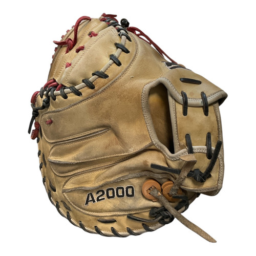 Vist Large View of Product Image Which is Used Wilson A2000 DPCM BB/SB Catchers RH Throw Brown 33"