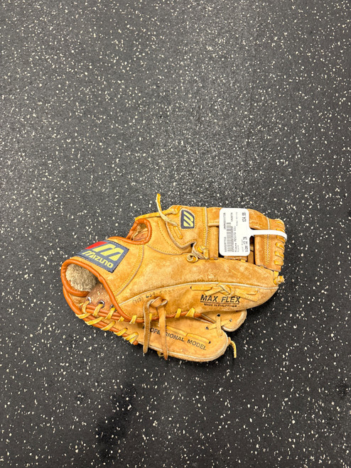 Vist Large View of Product Image Which is Used Mizuno MZ1172 BB/SB Glove RH Throw Brown 12"