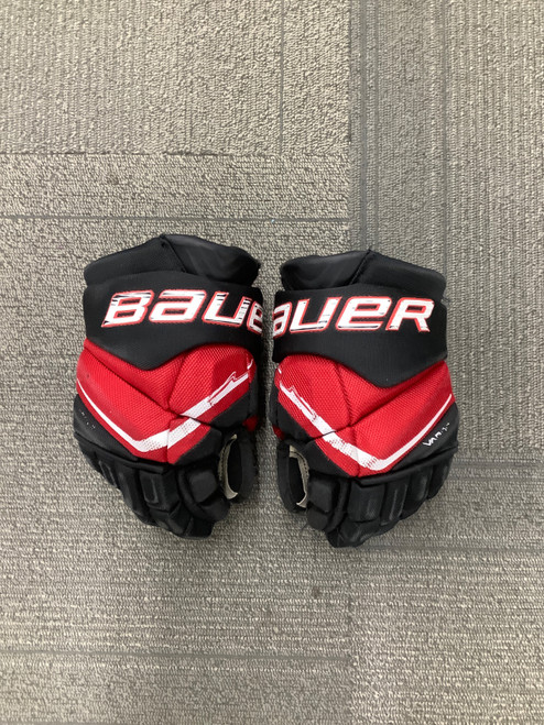 Vist Large View of Product Image Which is Used Bauer FLYLITE Junior Gloves Red 11"