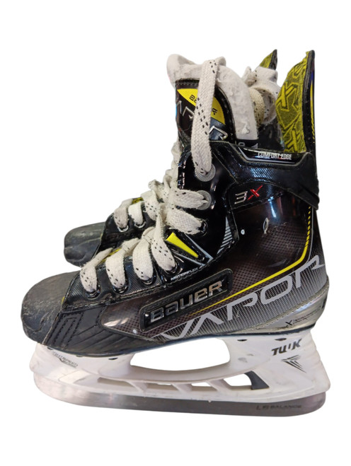 Vist Large View of Product Image Which is Used Bauer VAPOR 3X Junior Hockey Skate Junior 01