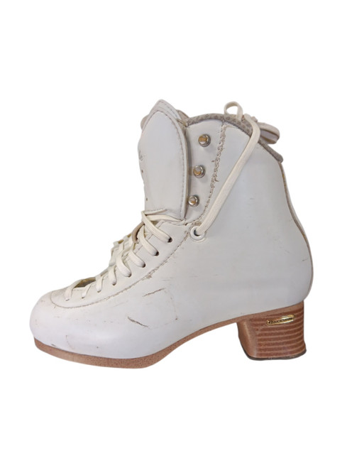 Vist Large View of Product Image Which is Used Jackson FREESTYLE Girls Figure Skate White Junior 03.5