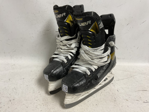 Vist Large View of Product Image Which is Used Bauer SUPREME ULTRA SONIC Senior Hockey Skate Senior 7