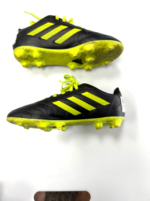 Vist Large View of Product Image Which is Used Adidas Soccer Cleats Black Junior 02.5