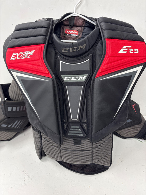 Vist Large View of Product Image Which is Used CCM EXTREME FLEX E2.9 Senior Body Armor MD