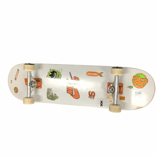 Vist Large View of Product Image Which is Used BERLE Complete Skateboard White Regular