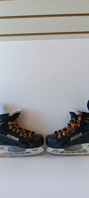 Vist Large View of Product Image Which is Used Bauer SUPREME 160 Youth Hockey Skate Youth 13.0