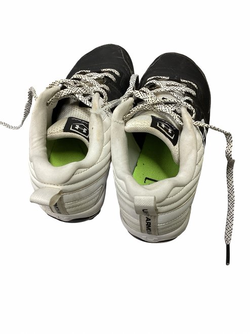 Vist Large View of Product Image Which is Used Under Armour LEADOFF CLEATS BB/SB Cleats White Junior 04.5